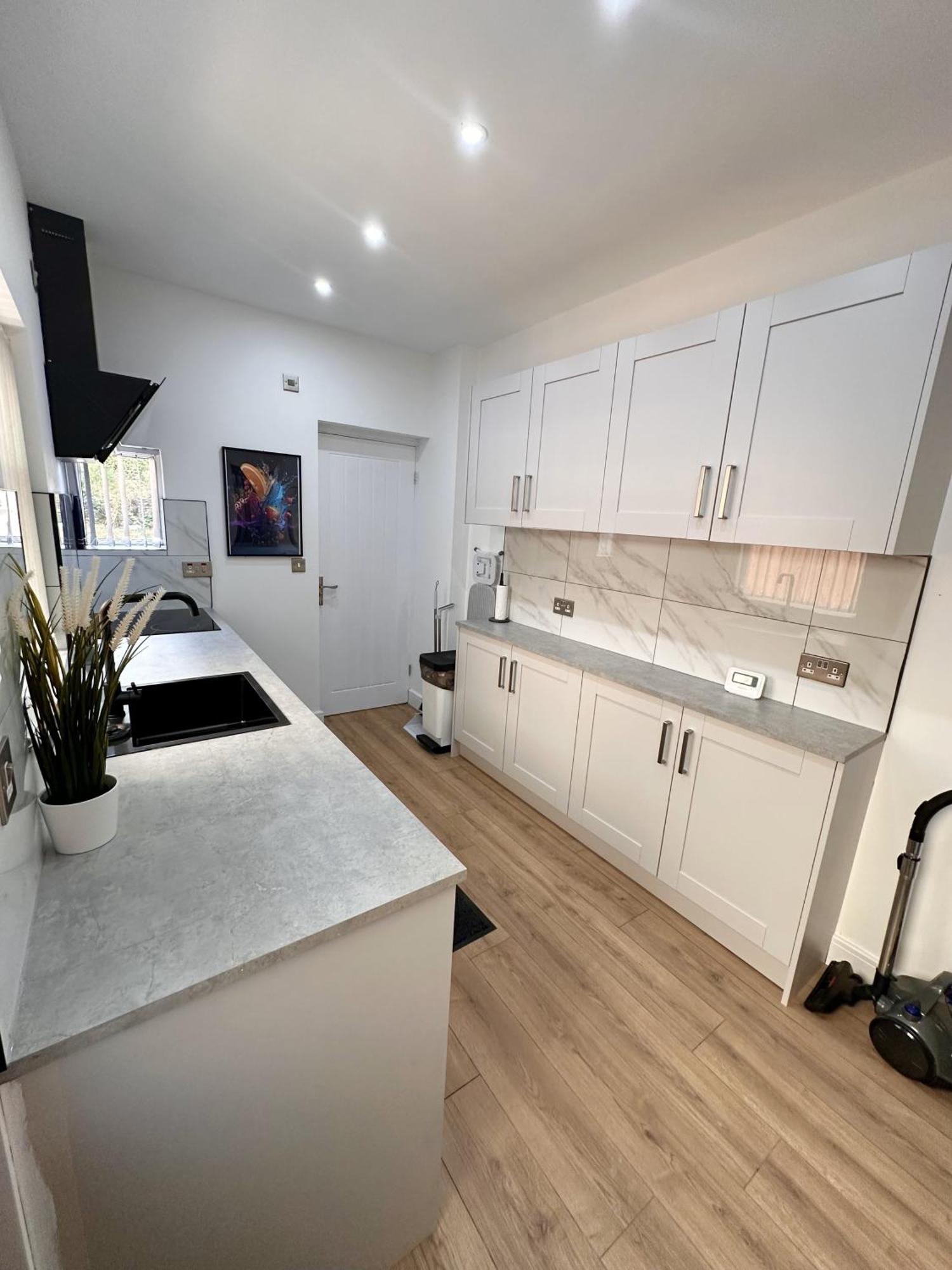 R4 Luxury Studio En-Suite Room In Harborne Lane By Queen Elizabeth Hospital เบอร์มิงแฮม ภายนอก รูปภาพ